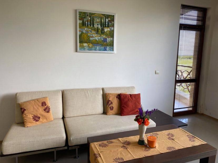 Lighthouse Golf Resort Private Apartment Sunrise Baltsjik Buitenkant foto